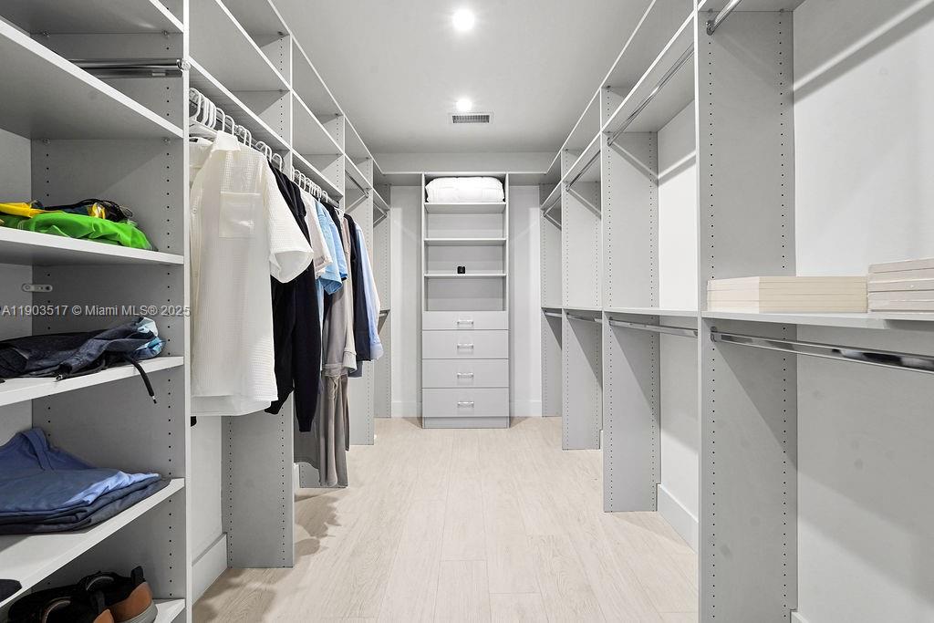 348 Desoto St Hollywood, FL 33019