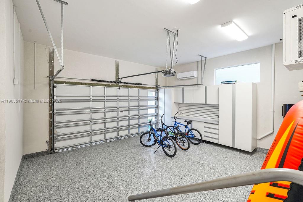 348 Desoto St Hollywood, FL 33019