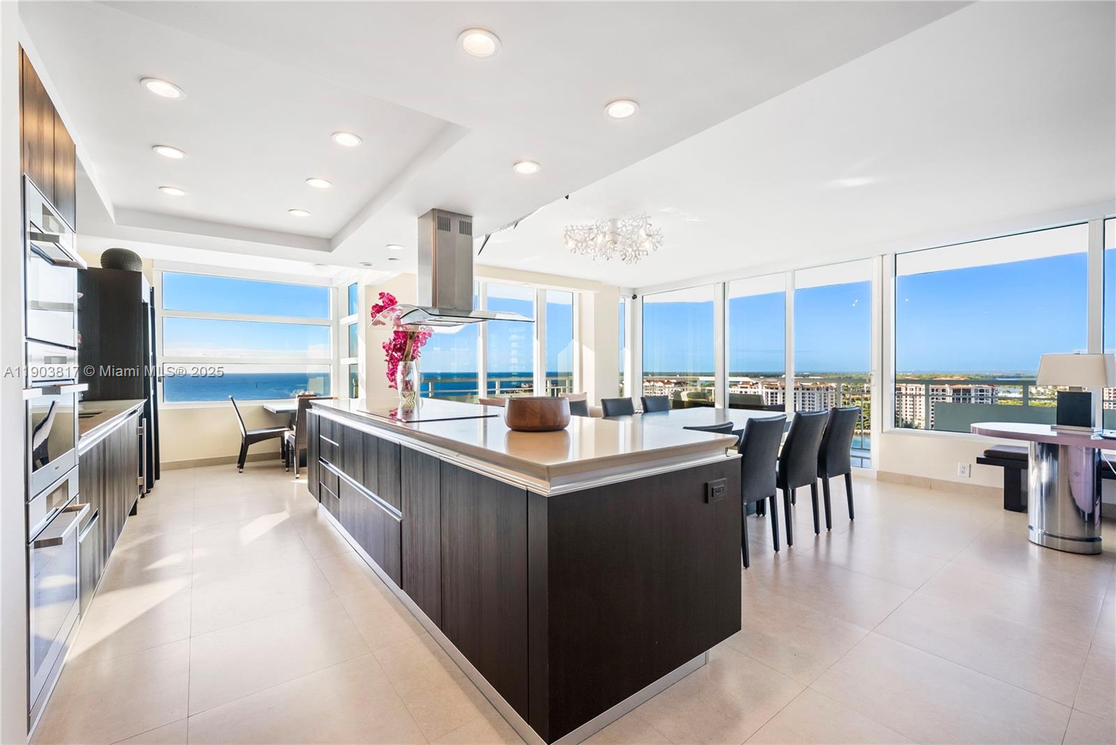 image South Pointe Towers9