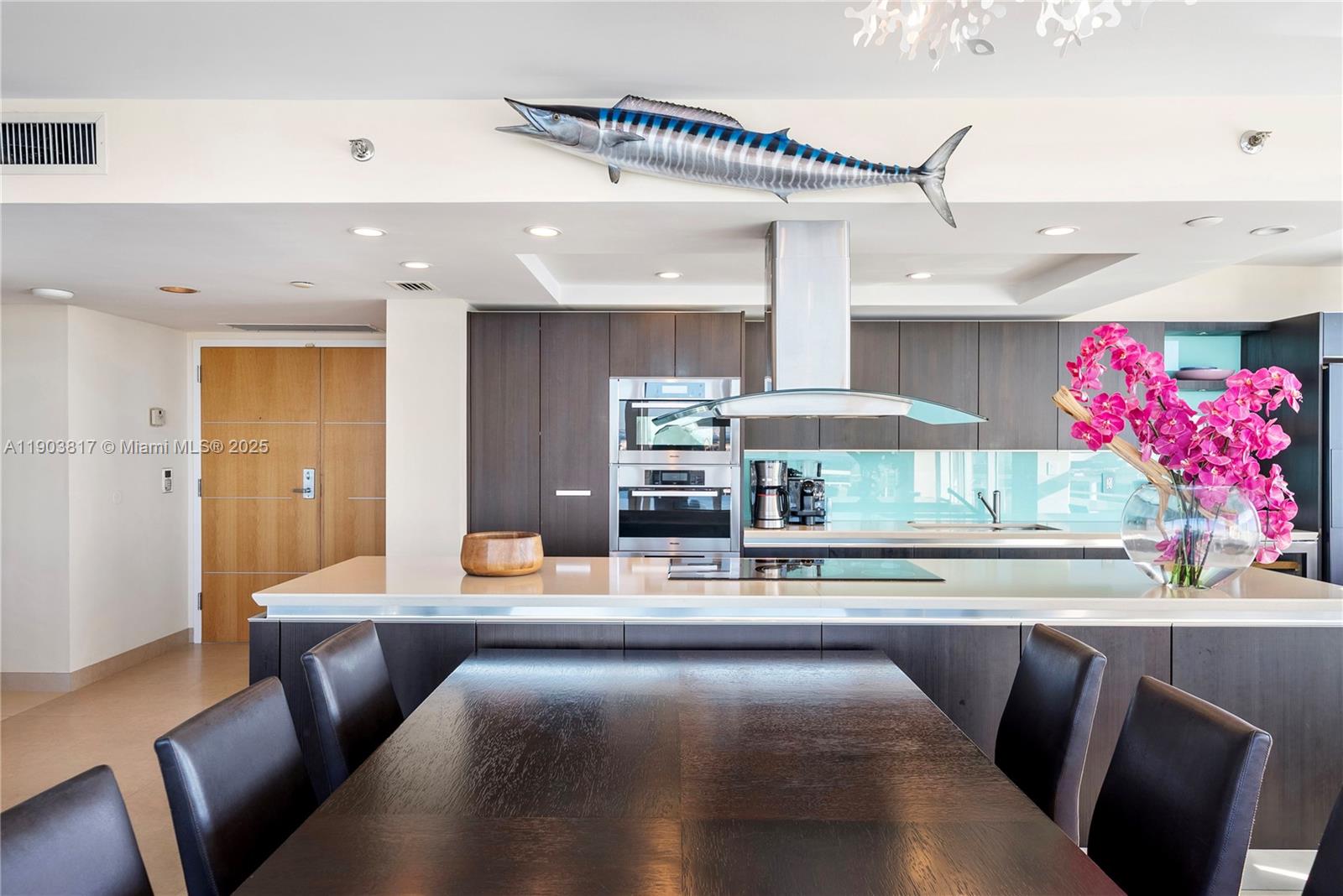 image South Pointe Towers12