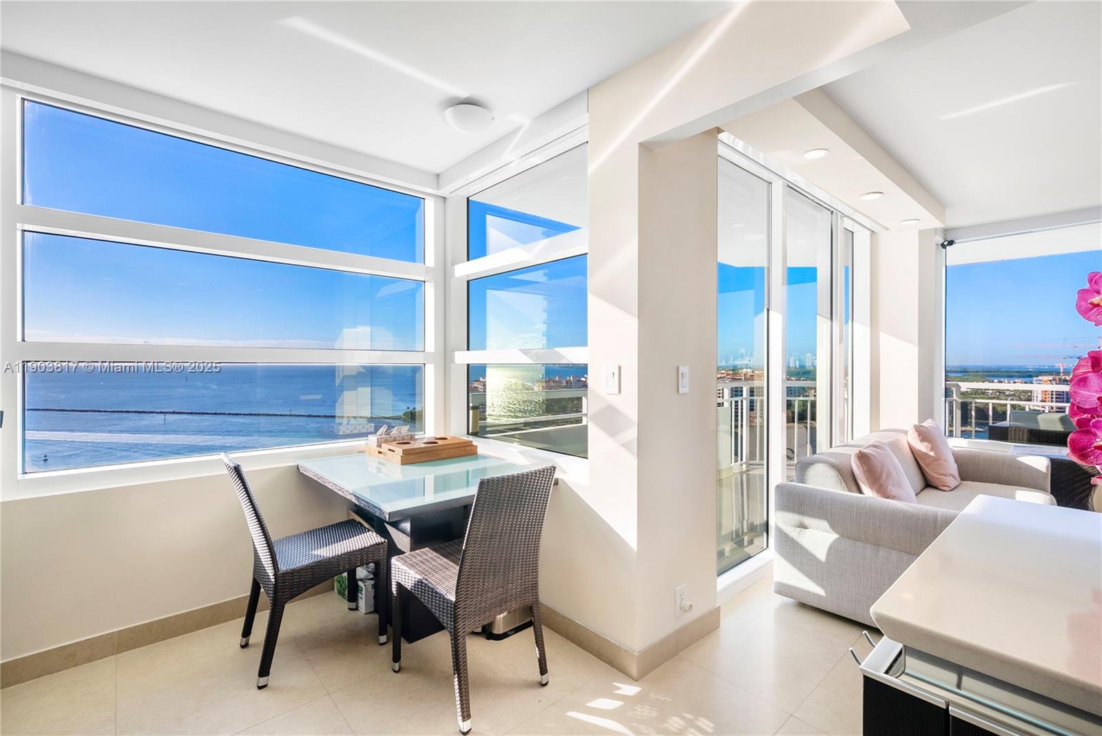 image South Pointe Towers15