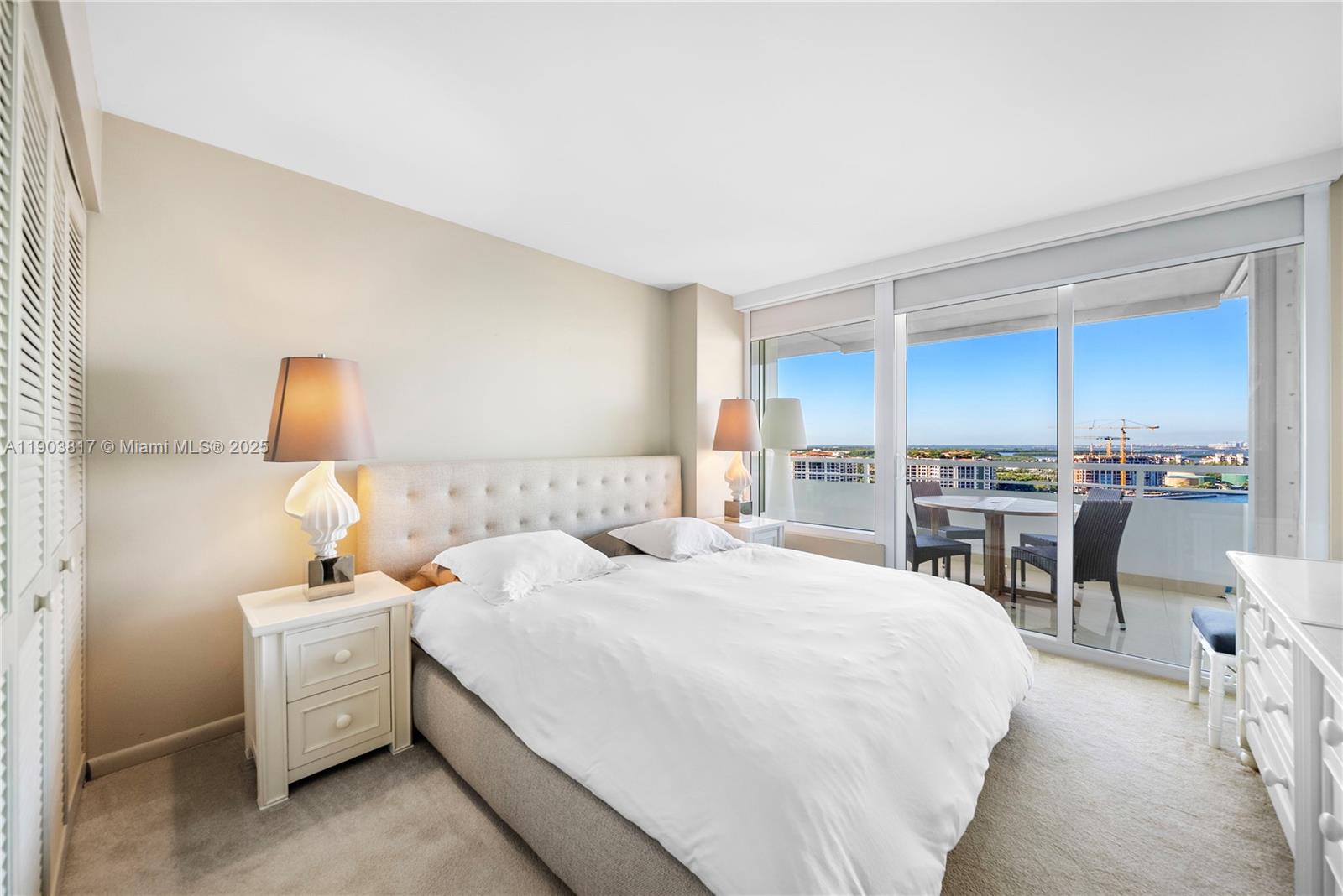 image South Pointe Towers18