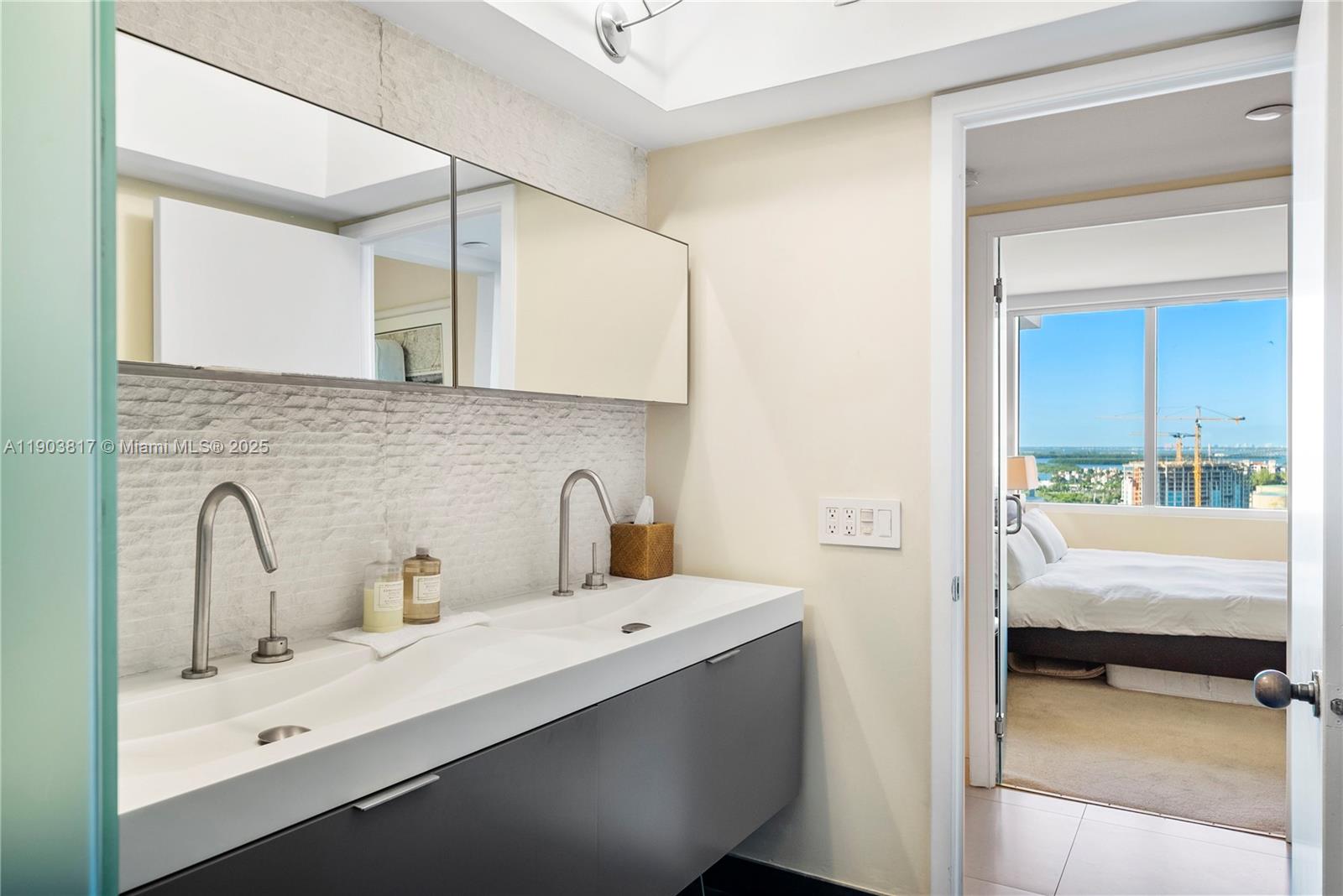 image South Pointe Towers20