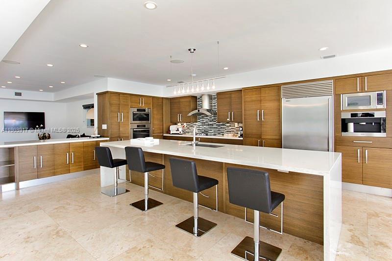 405 E San Marino Dr Miami Beach, FL 33139 405 E San Marino Dr Miami Beach, FL 33139