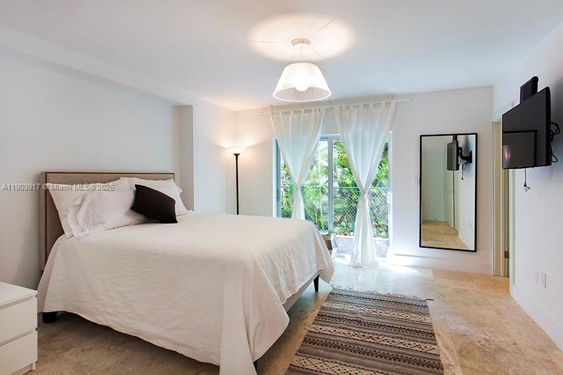 405 E San Marino Dr Miami Beach, FL 33139 405 E San Marino Dr Miami Beach, FL 33139