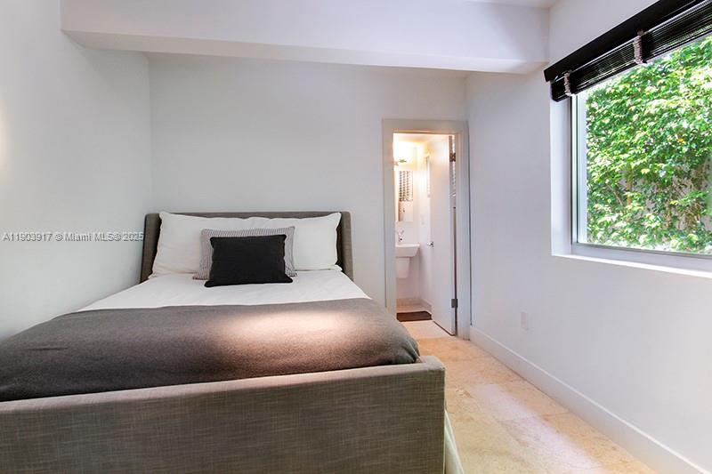 405 E San Marino Dr Miami Beach, FL 33139 405 E San Marino Dr Miami Beach, FL 33139