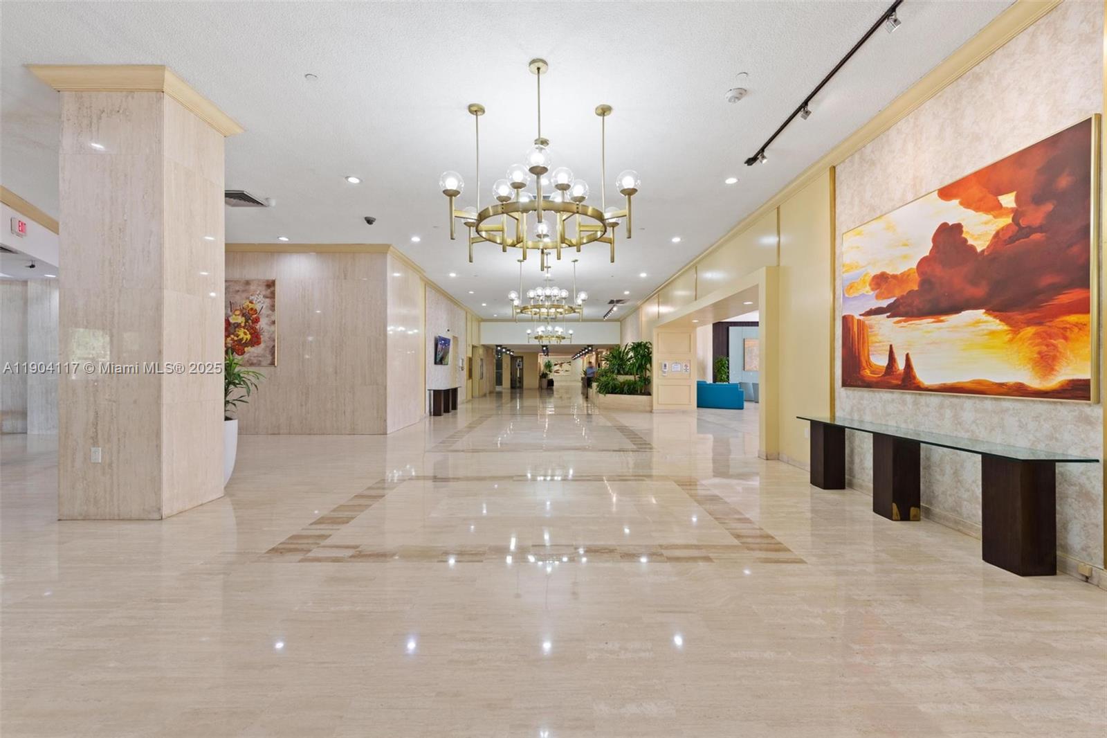 4101 Pine Tree Dr #707 Miami Beach, FL 33140