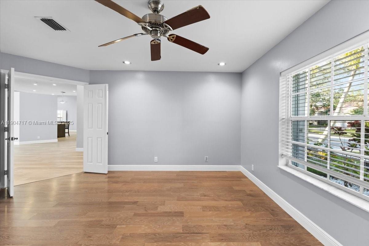 642 Heritage Dr Weston, FL 33326