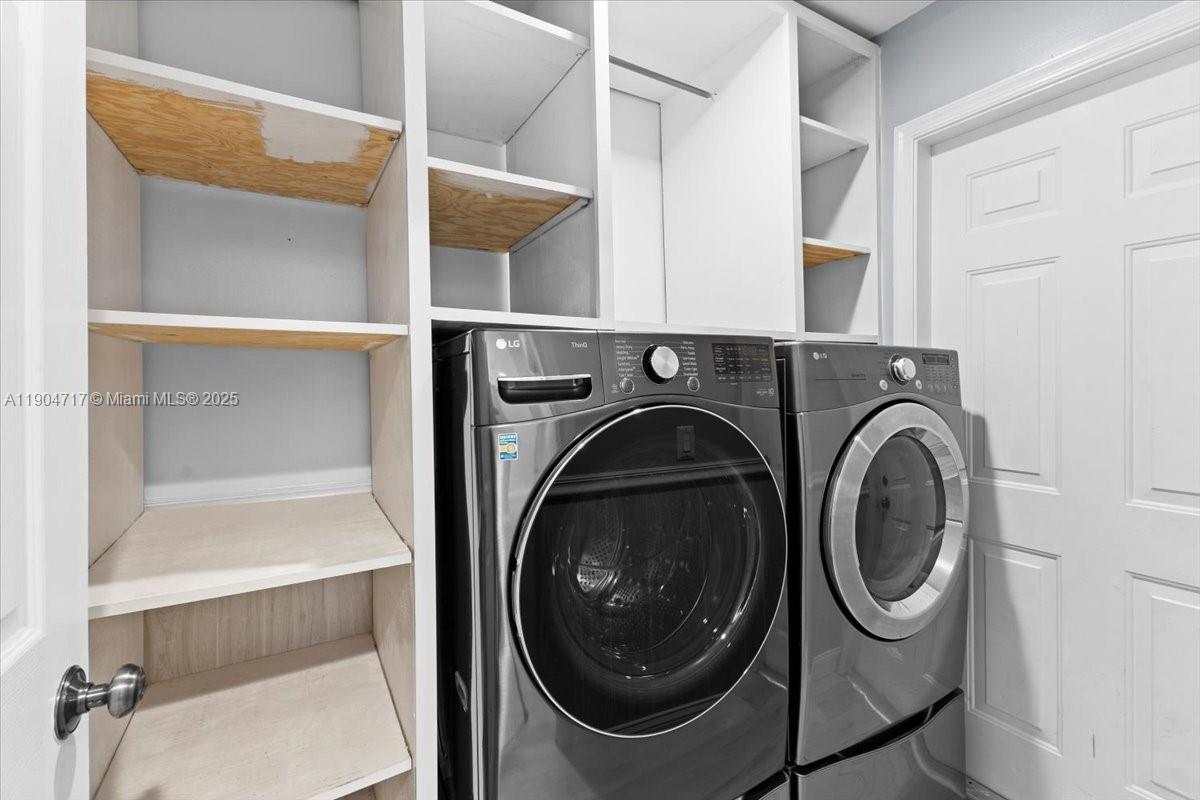 642 Heritage Dr Weston, FL 33326