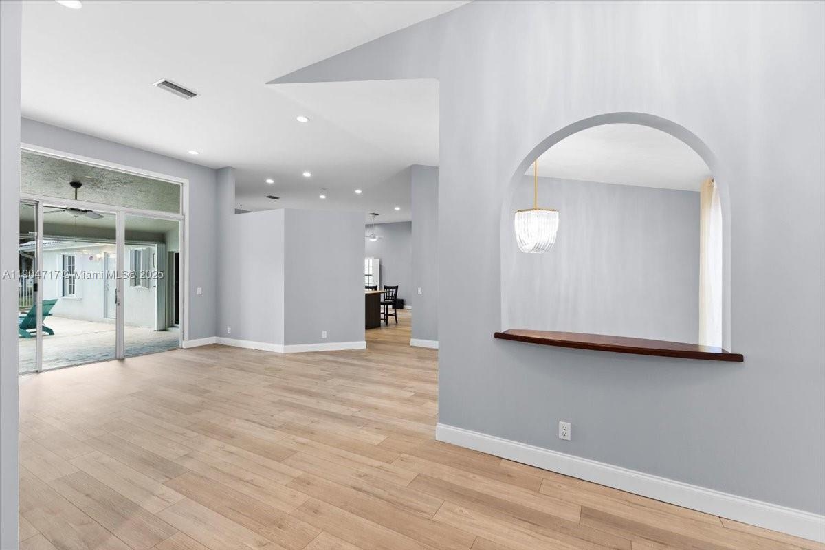 642 Heritage Dr Weston, FL 33326