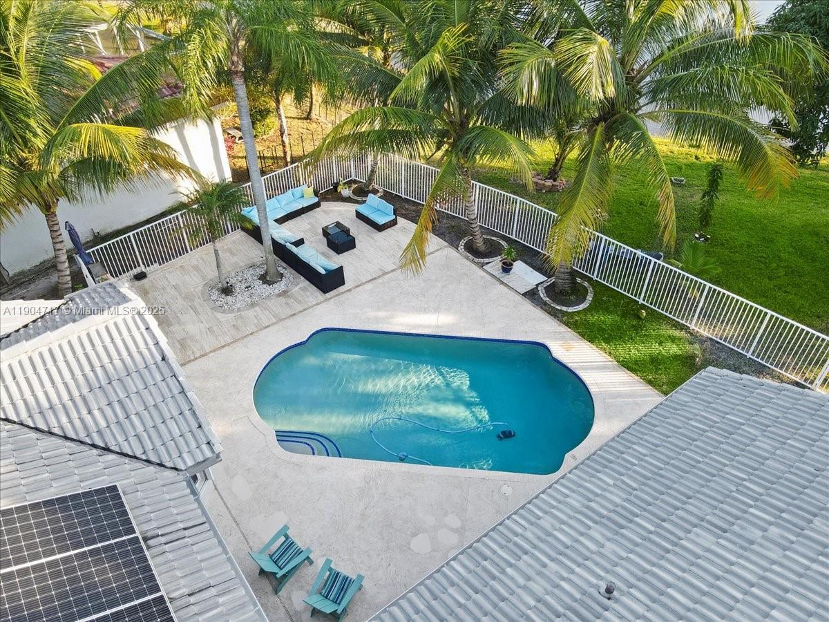 642 Heritage Dr Weston, FL 33326