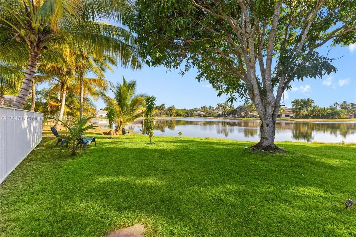 642 Heritage Dr Weston, FL 33326