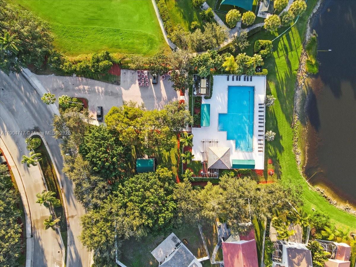 642 Heritage Dr Weston, FL 33326