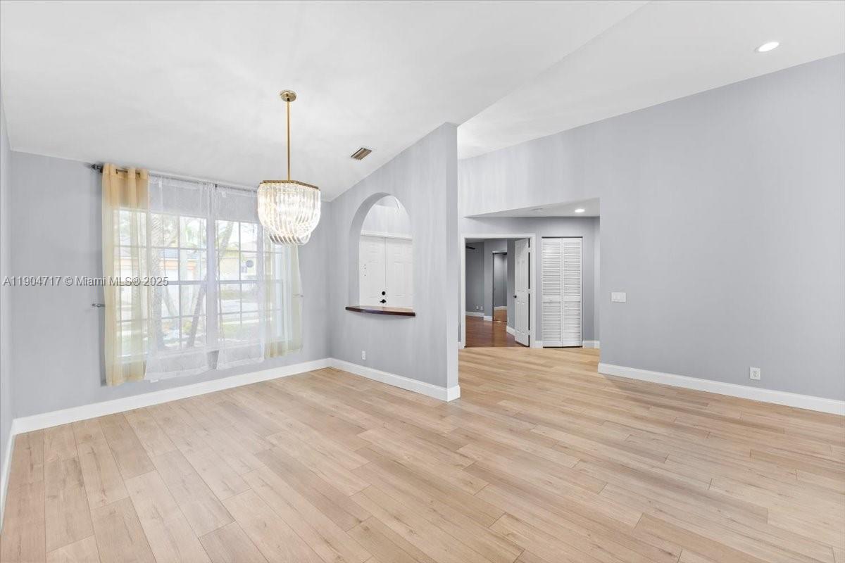 642 Heritage Dr Weston, FL 33326