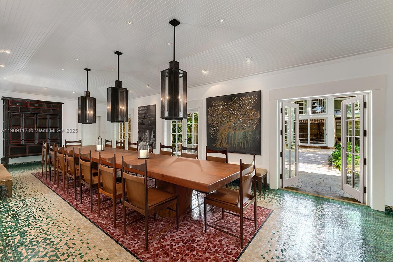 3585 Anchorage Way Miami, FL 33133