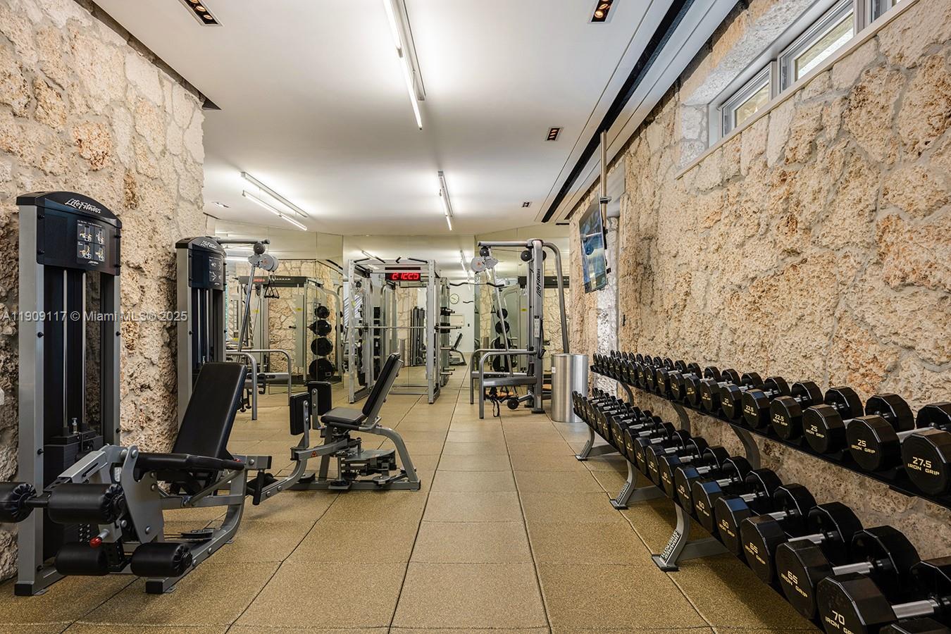 3585 Anchorage Way Miami, FL 33133