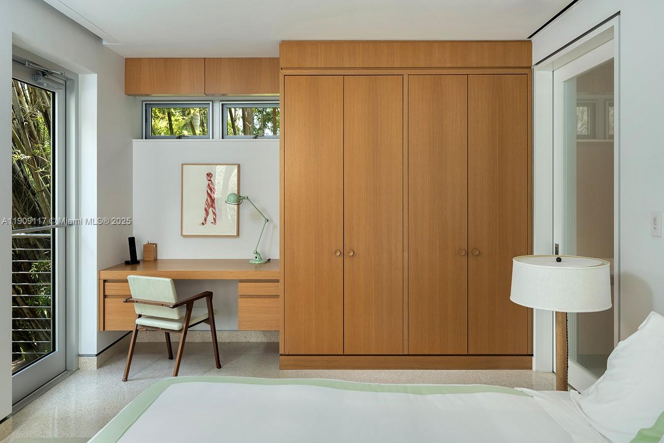 3585 Anchorage Way Miami, FL 33133