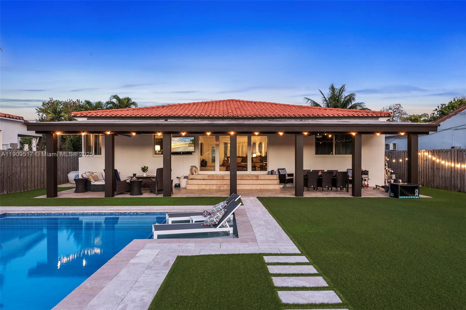 7940 Hawthorne Ave Miami Beach, FL 33141