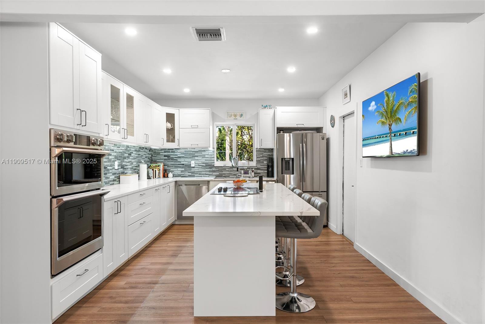 7940 Hawthorne Ave Miami Beach, FL 33141