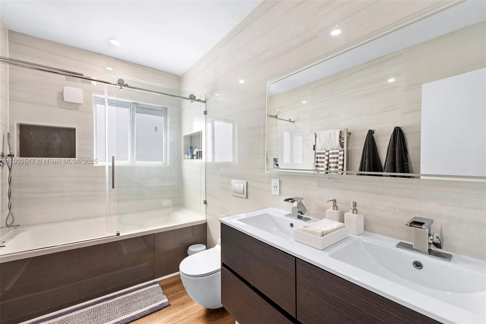 7940 Hawthorne Ave Miami Beach, FL 33141