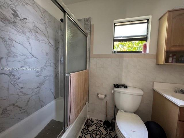 Undisclosed Address Miami, FL 33142