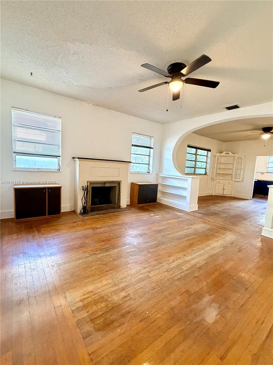 445 SW 24th Rd Miami, FL 33129