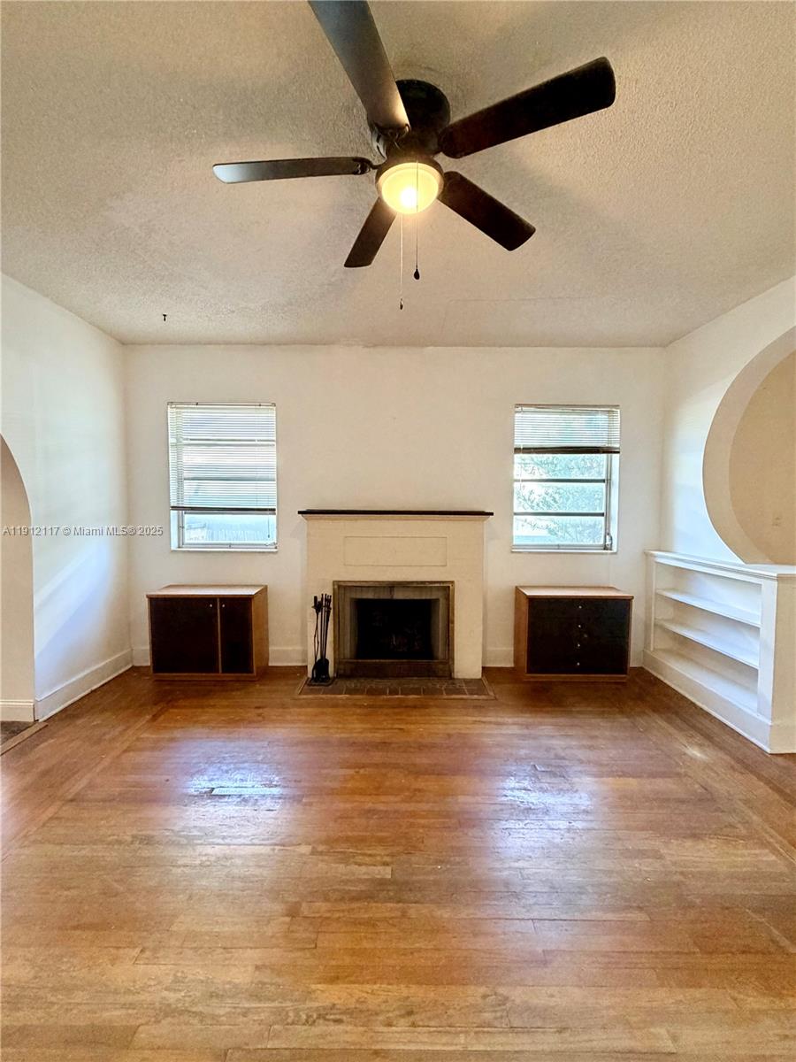 445 SW 24th Rd Miami, FL 33129