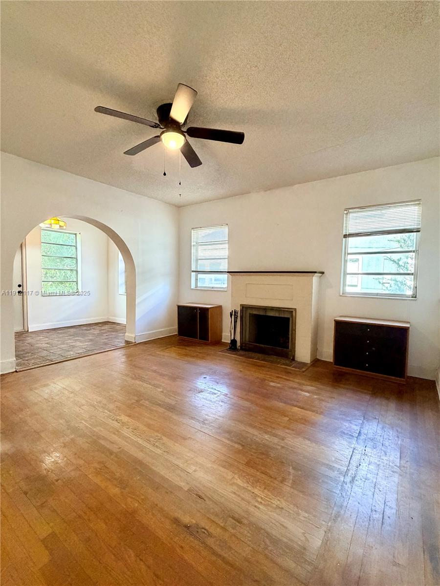 445 SW 24th Rd Miami, FL 33129