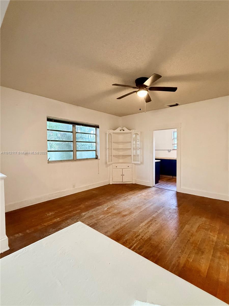 445 SW 24th Rd Miami, FL 33129