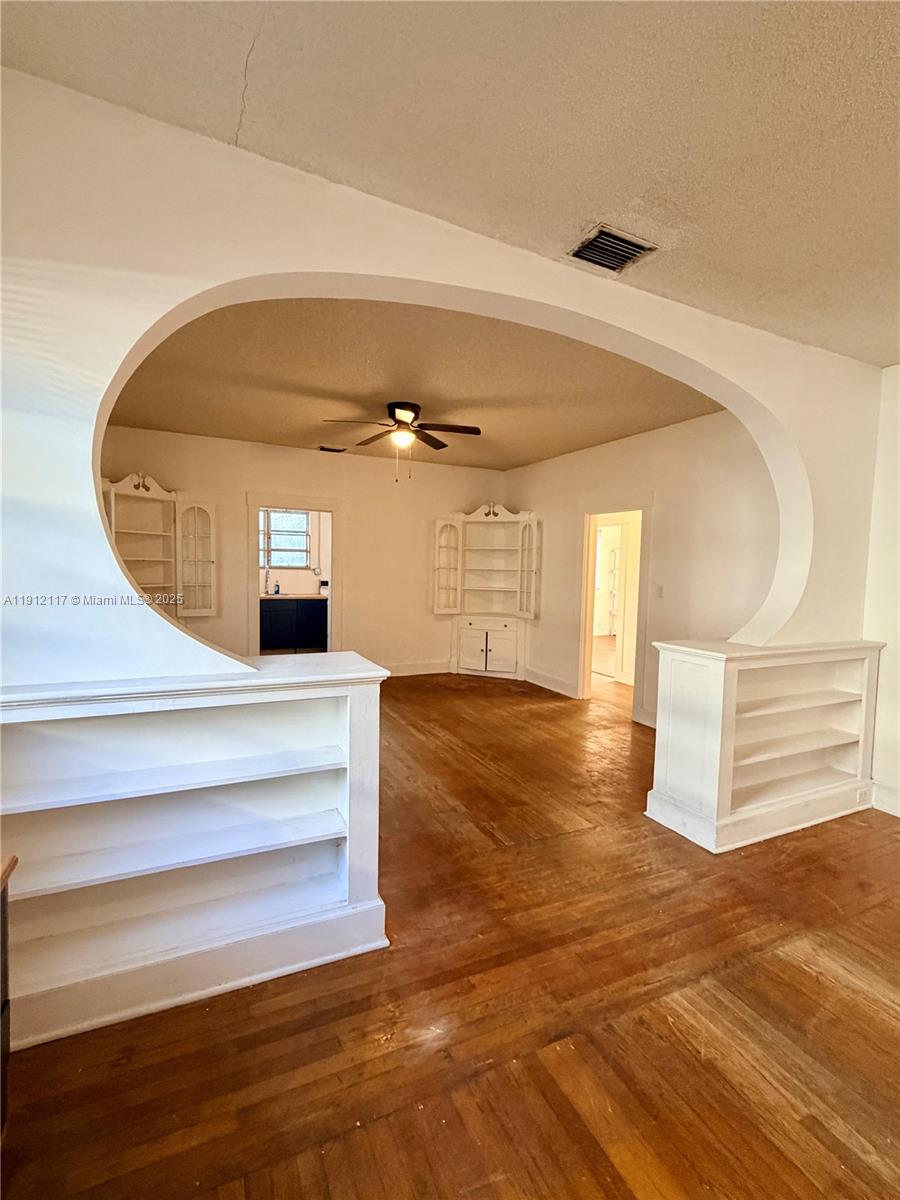 445 SW 24th Rd Miami, FL 33129