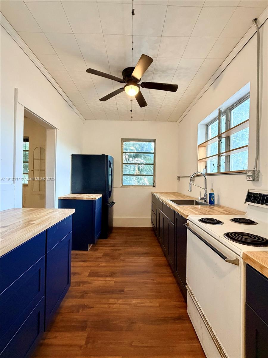 445 SW 24th Rd Miami, FL 33129