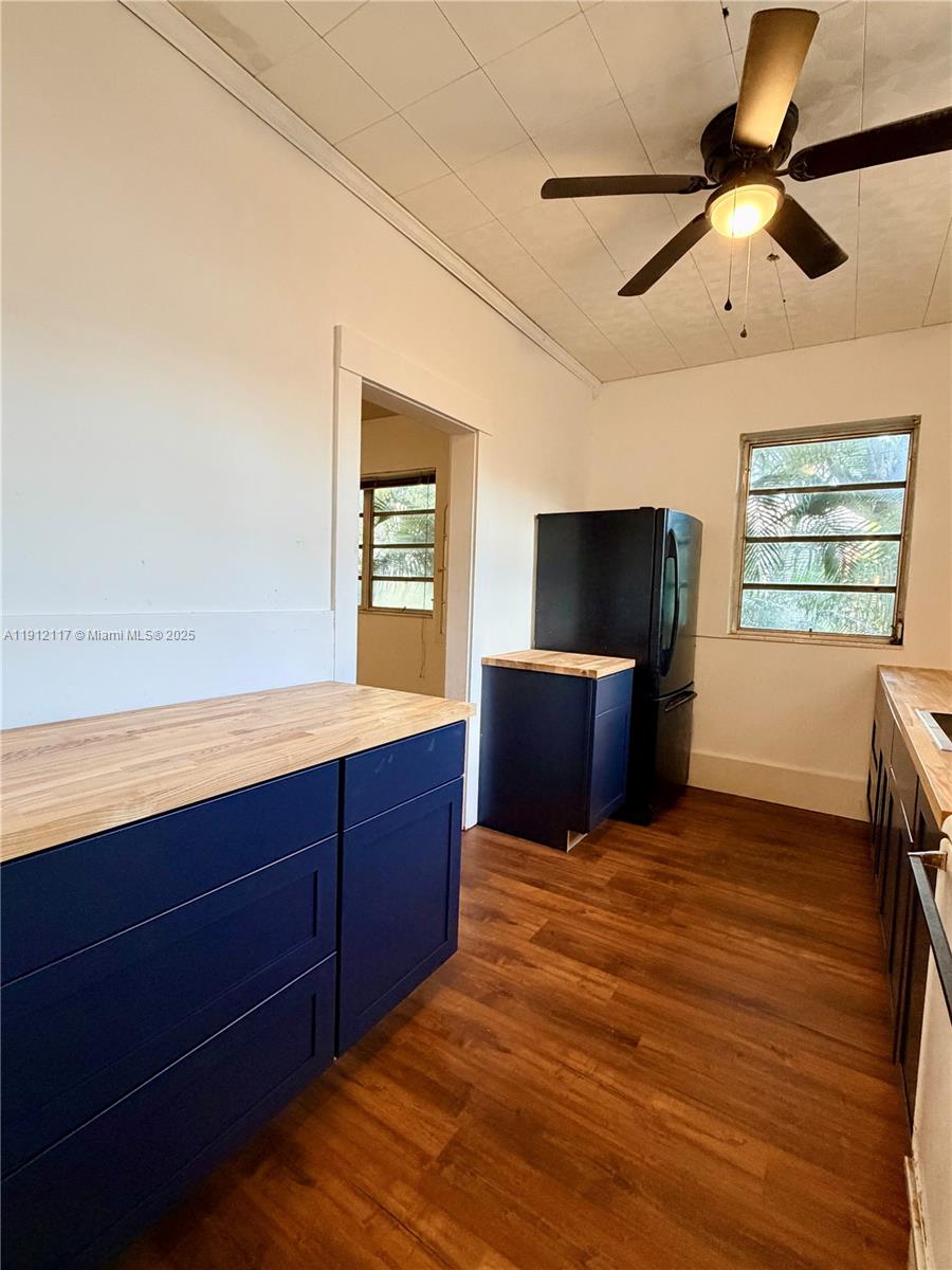 445 SW 24th Rd Miami, FL 33129