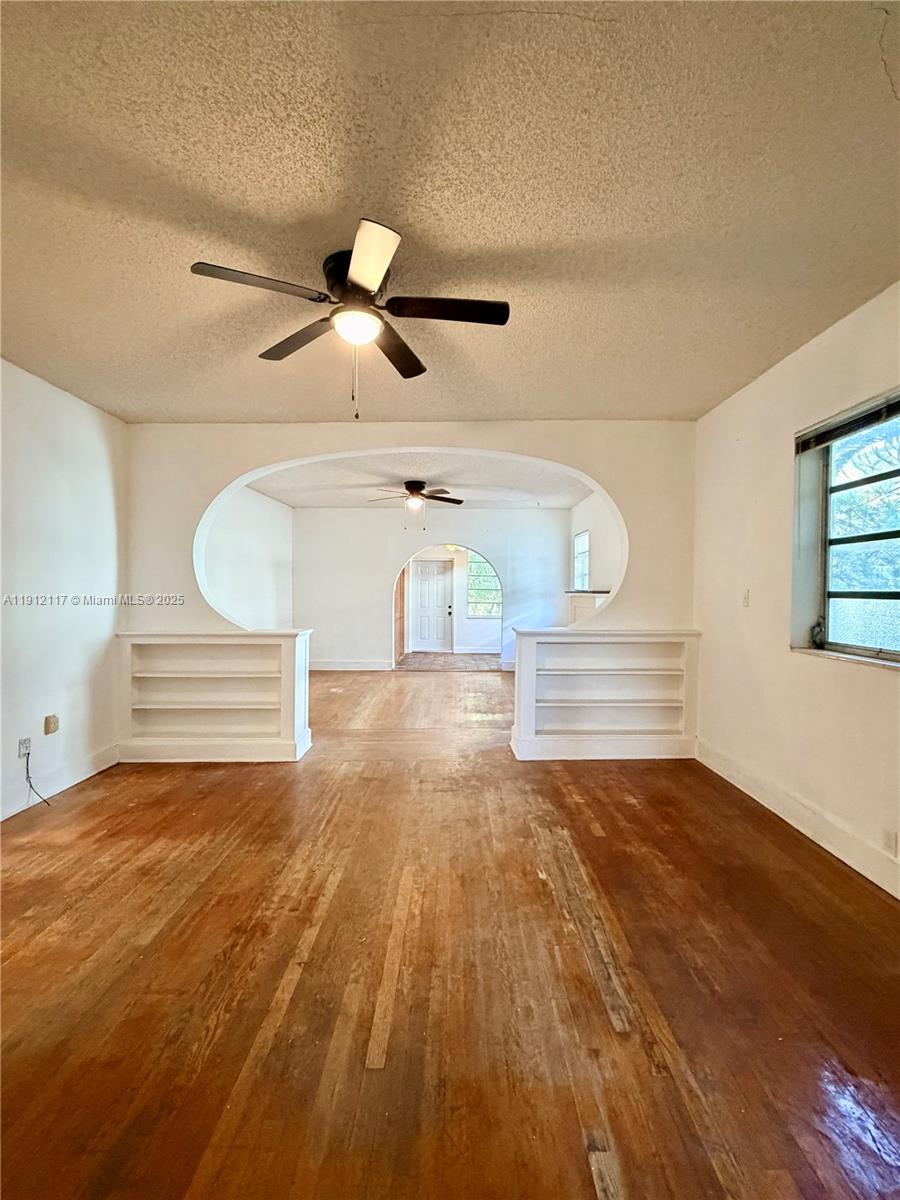 445 SW 24th Rd Miami, FL 33129