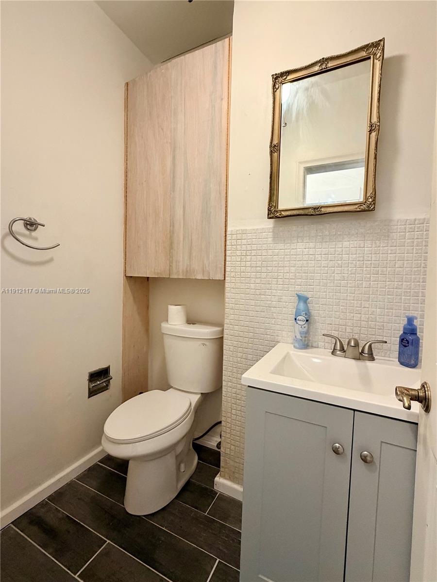 445 SW 24th Rd Miami, FL 33129