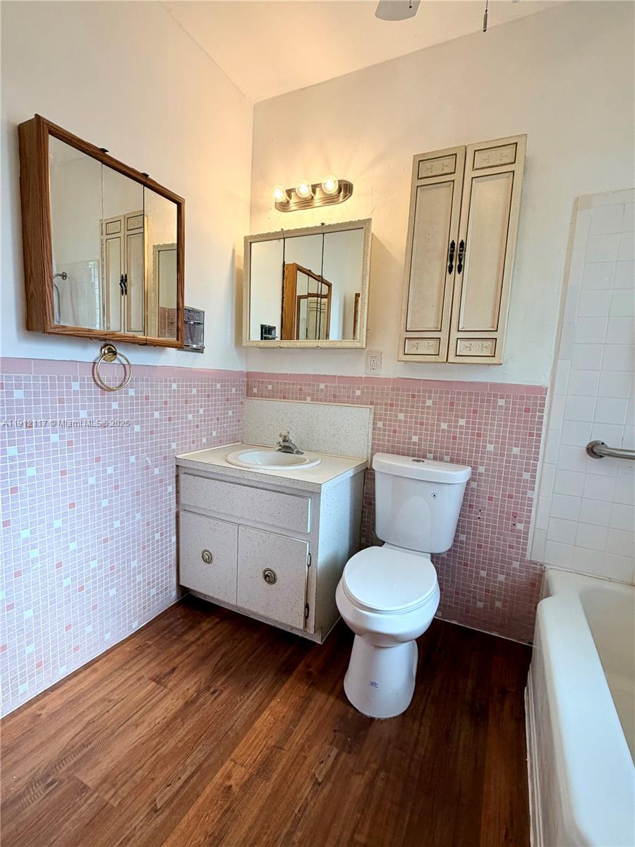 445 SW 24th Rd Miami, FL 33129