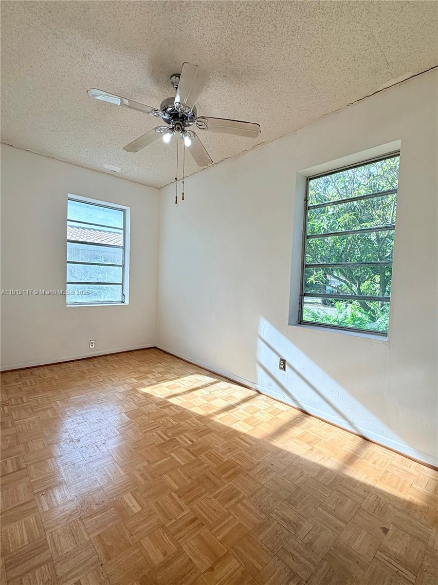 445 SW 24th Rd Miami, FL 33129