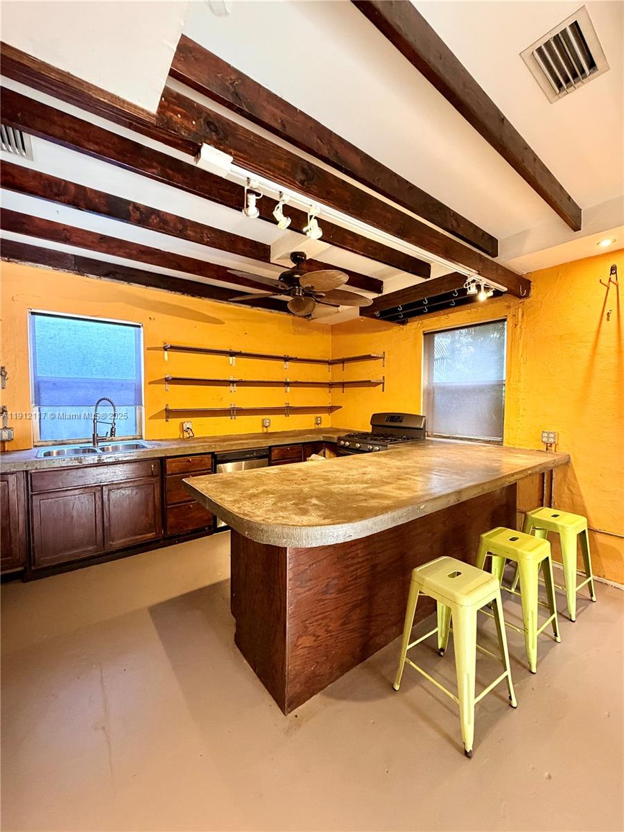 445 SW 24th Rd Miami, FL 33129