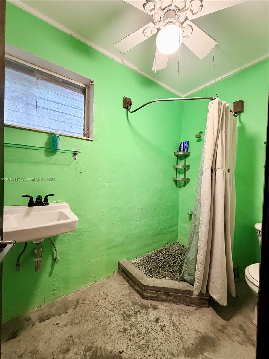 445 SW 24th Rd Miami, FL 33129