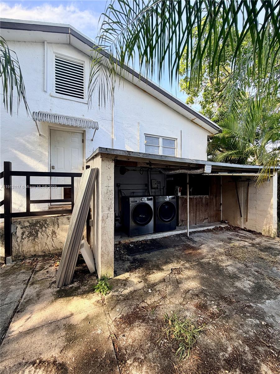 445 SW 24th Rd Miami, FL 33129