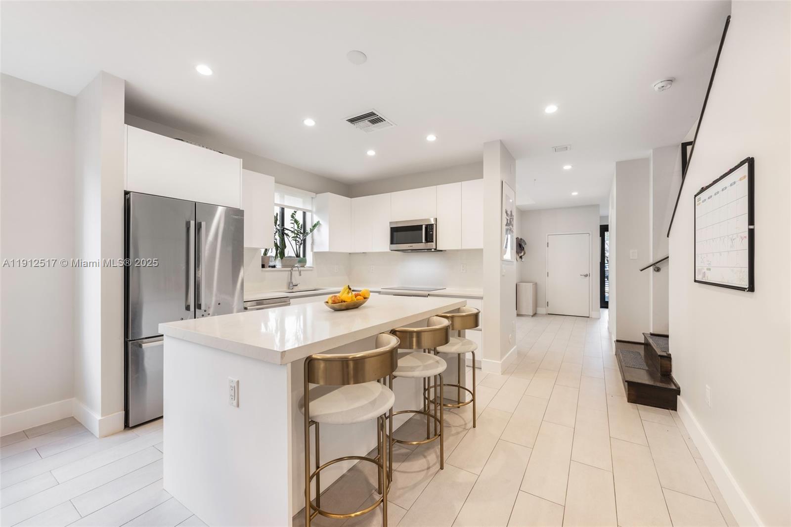 3174 Elizabeth St Coconut Grove, FL 33133