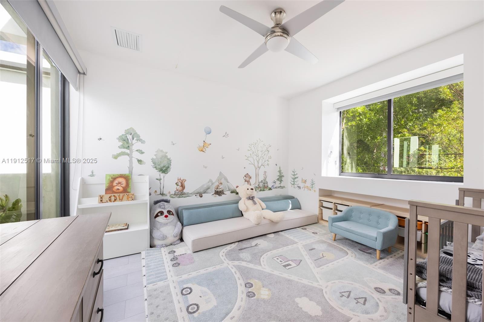 3174 Elizabeth St Coconut Grove, FL 33133