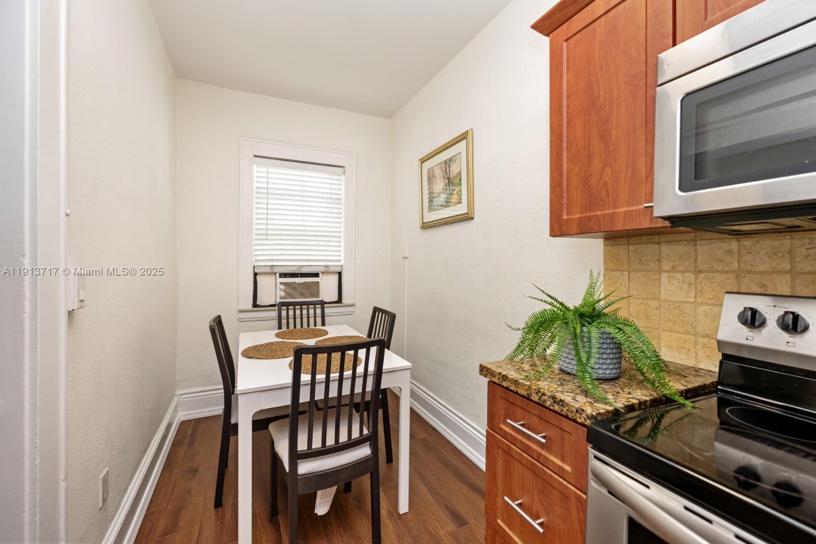 126 Mendoza Ave #5 Coral Gables, FL 33134