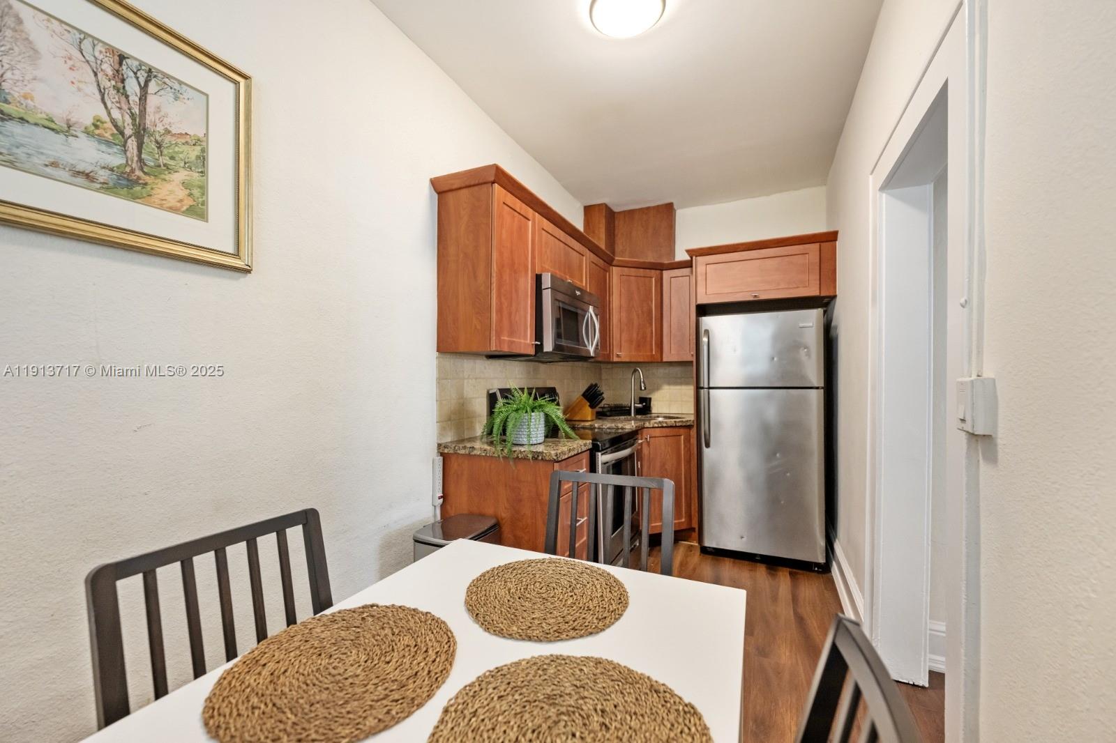 126 Mendoza Ave #5 Coral Gables, FL 33134