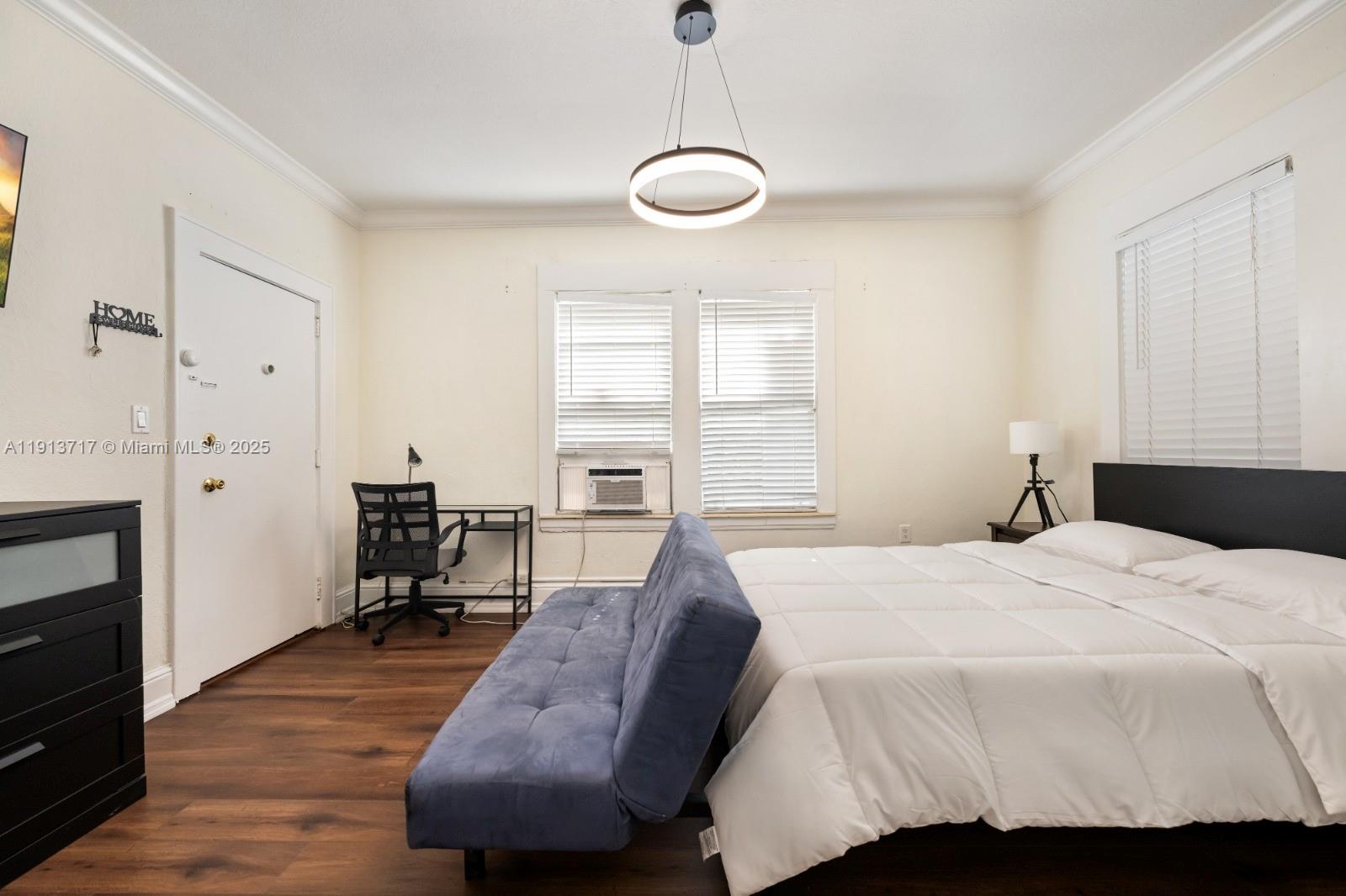 126 Mendoza Ave #5 Coral Gables, FL 33134