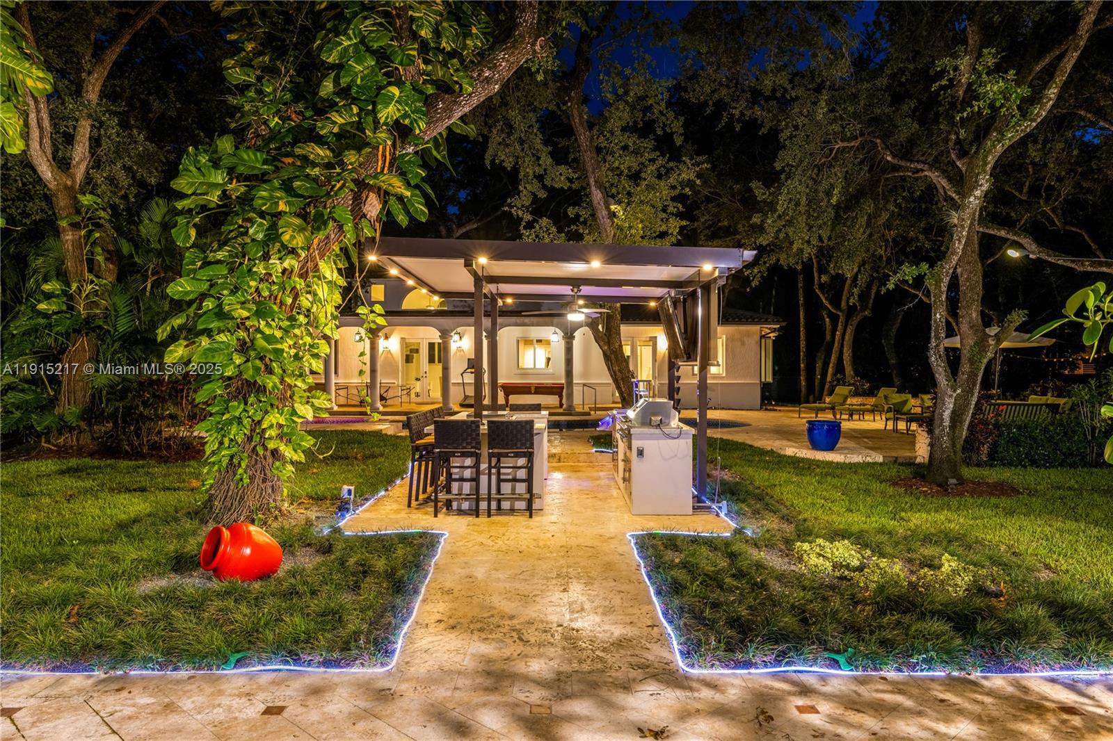 8941 SW 65th Ct #8941 Pinecrest, FL 33156