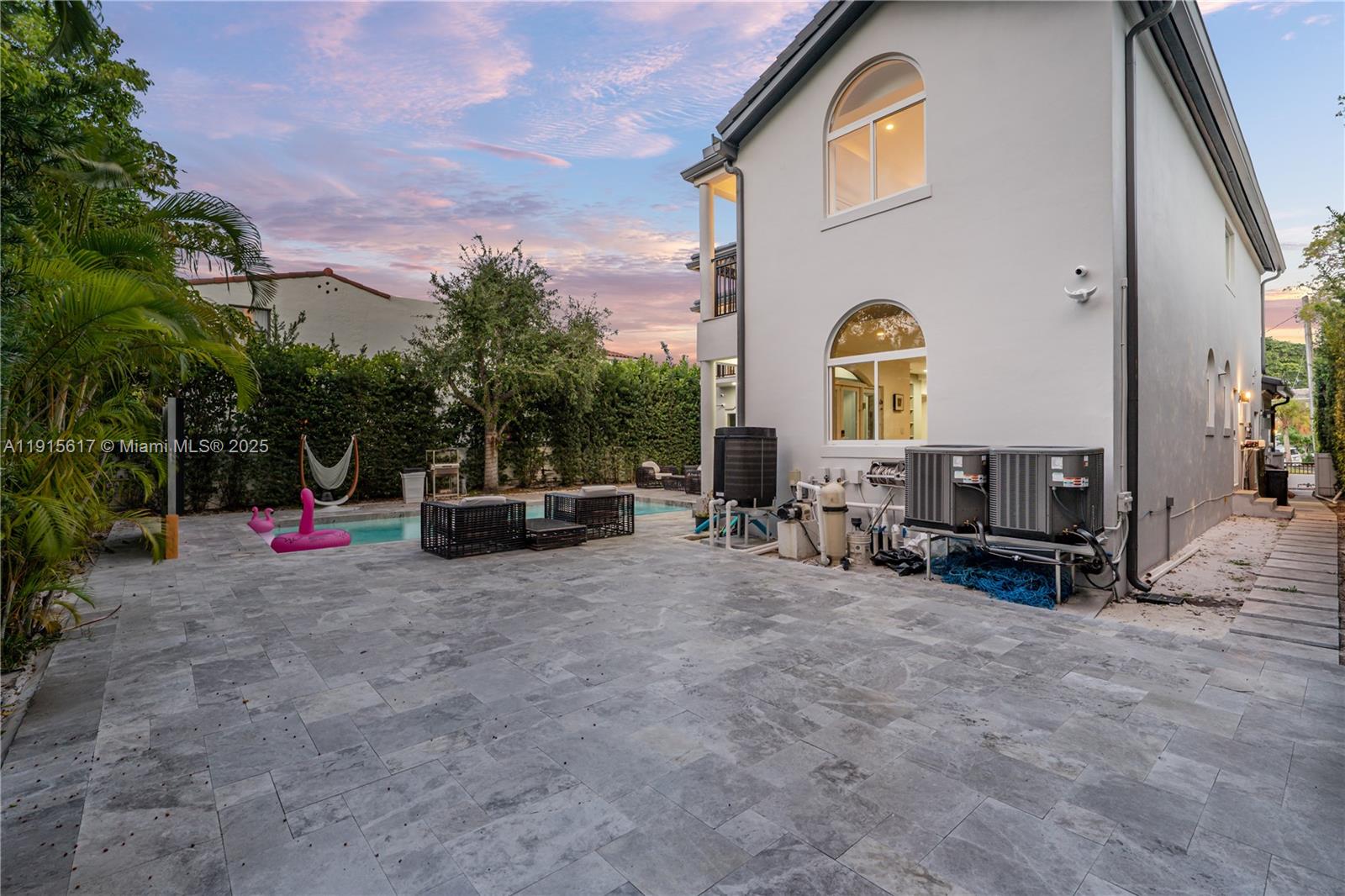 5978 Alton Rd Miami Beach, FL 33140