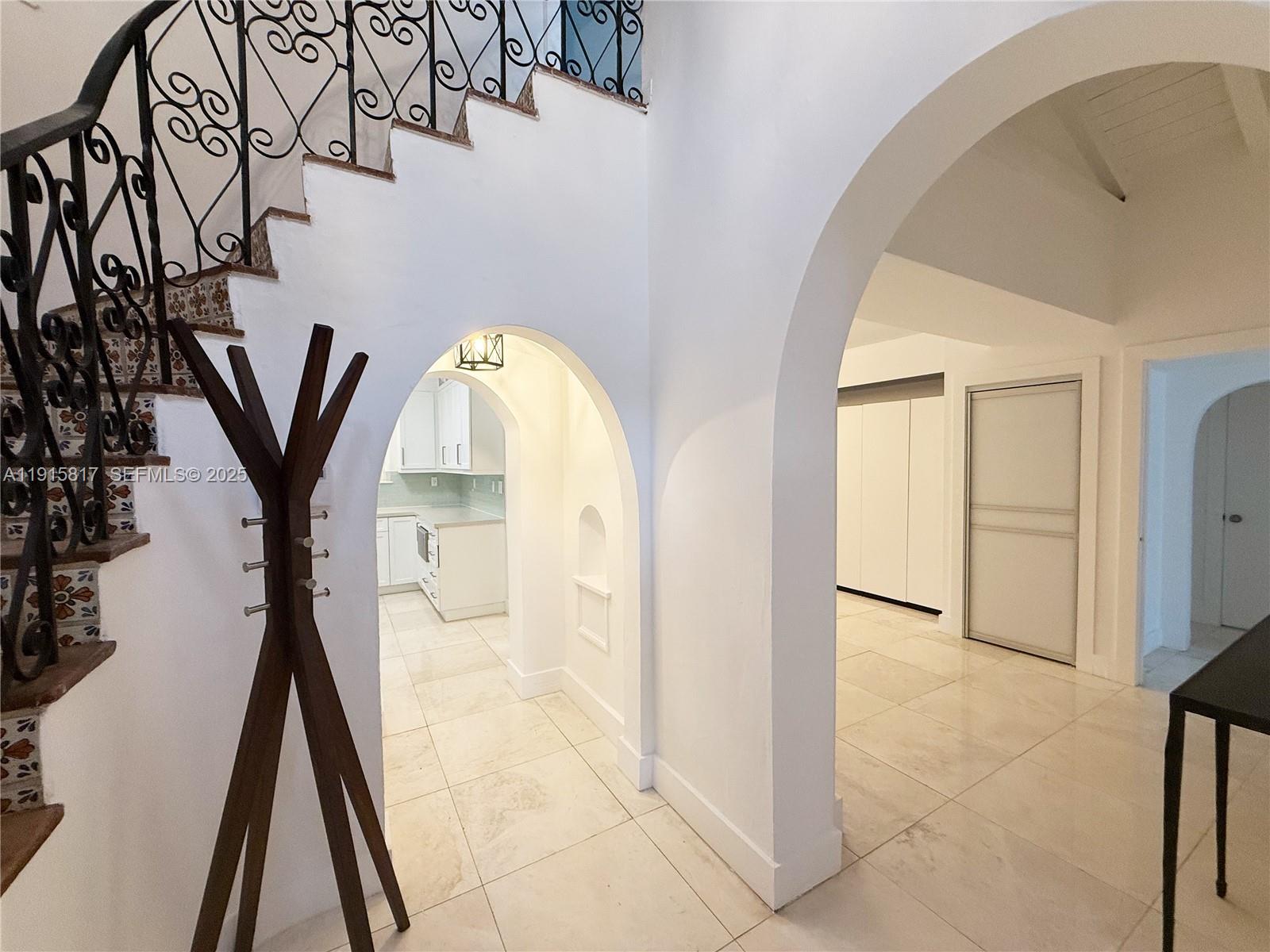 5835 La Gorce Dr Miami Beach, FL 33140