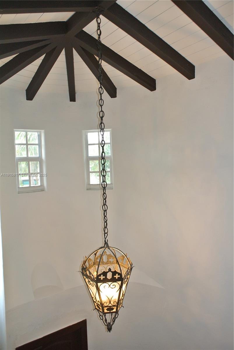 5835 La Gorce Dr Miami Beach, FL 33140