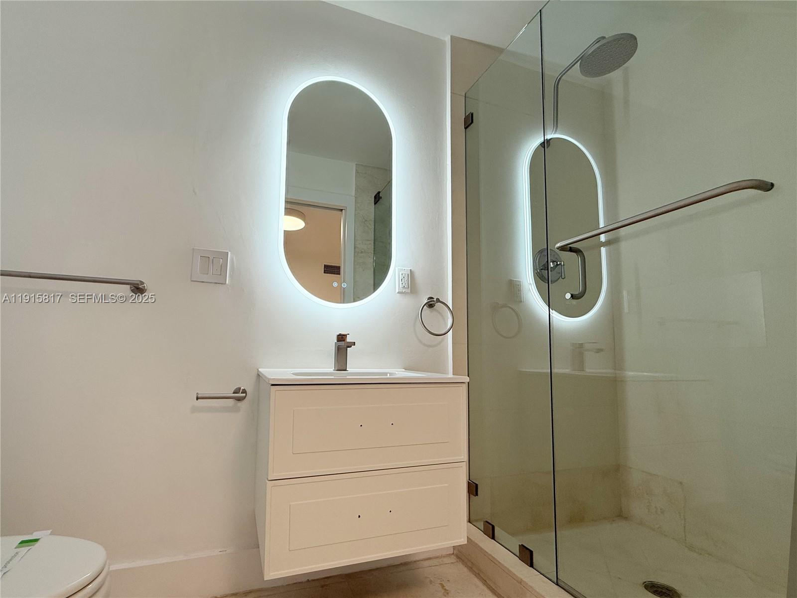 5835 La Gorce Dr Miami Beach, FL 33140