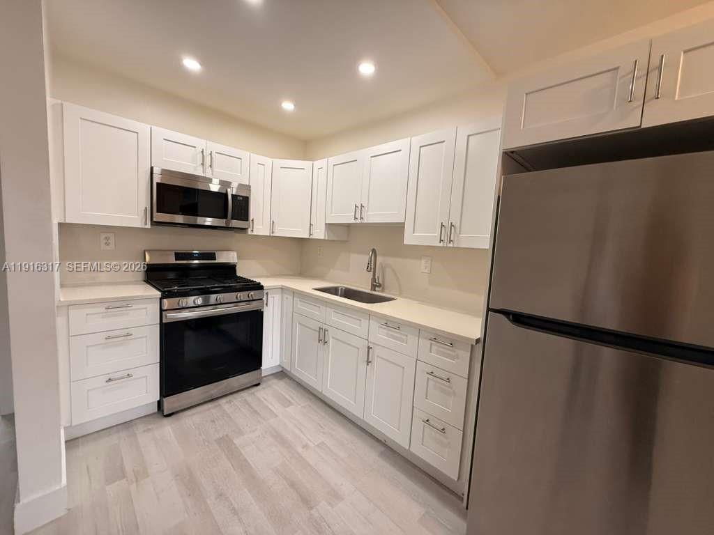 1280 W 54th St #322B Hialeah, FL 33012